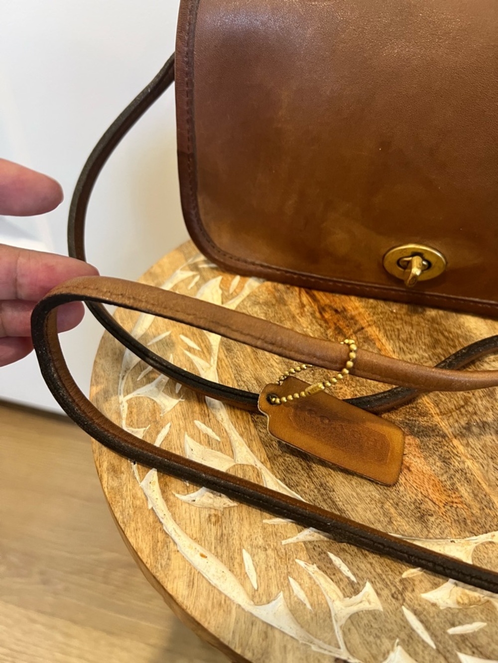 VTG. 70’s Coach NYC  Dinky Penny Classic Brown Leather Crossbody Bag - Picture 4 of 14